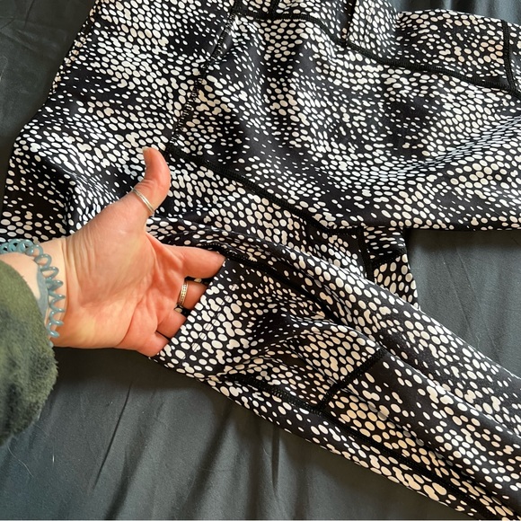 Zyia size 12,  5/8ths leggings - Picture 5 of 6